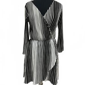 Gianni Bini Wrap front dress 3/4 bell sleeve NWOT